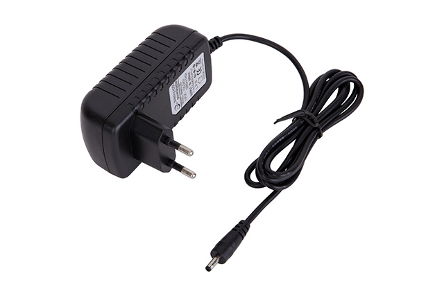 MWK-21-S �������� ������������ ��� �������� ������� 2100 ��� (3G-UMTS/4G-LTE, �� 200 �2)